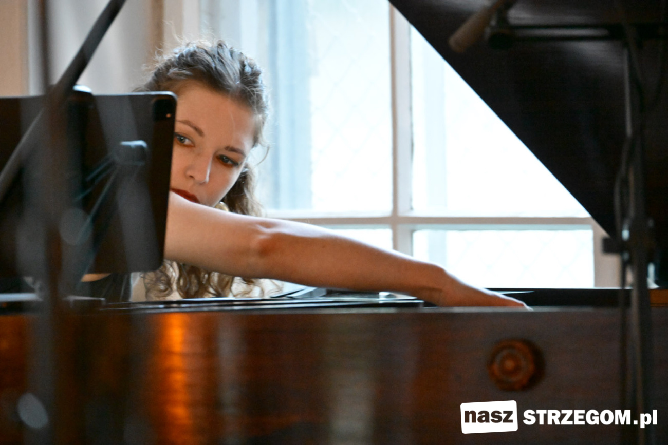 Martyna Zakrzewska otworzyła trzydniowe forum muzyki klasycznej w Strzegomiu [FOTO] 